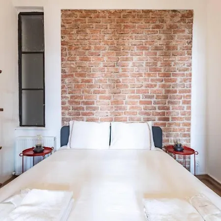 Bright Gorgeous 3bd Patio Ac! #360 Apartment *