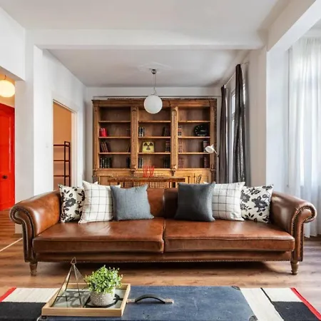 Bright Gorgeous 3bd Patio Ac! #360 *